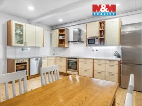 Prodej bytu 4+1, Velvary, Tyršova, 218 m2