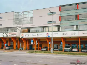 Prodej garážového stání, Praha - Vysočany, Poděbradská, 13 m2