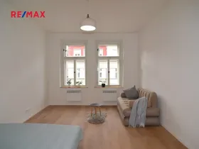 Pronájem bytu 1+1, Praha - Podolí, U Kublova, 43 m2