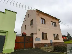 Prodej vícegeneračního domu, Lahošť, Švermova, 250 m2