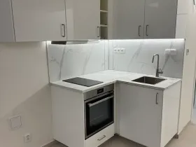 Pronájem bytu 1+kk, Praha - Vinohrady, Nad olšinami, 25 m2