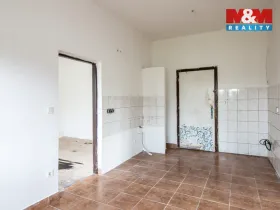 Prodej bytu 2+1, Újezd pod Troskami, 65 m2