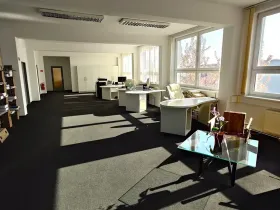 Pronájem kanceláře, Lišov, Hůrecká, 235 m2
