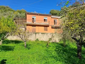 Prodej rodinného domu, San Piero Patti, Itálie, 130 m2