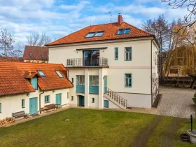 Pronájem rodinného domu, Dolní Břežany, U Zámku, 237 m2