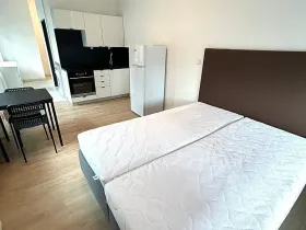 Pronájem bytu 1+kk, Praha - Vysočany, Poděbradská, 33 m2