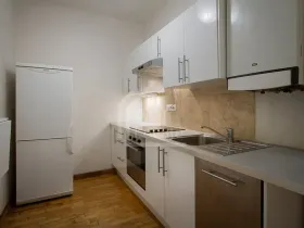 Pronájem bytu 2+kk, Praha - Holešovice, Komunardů, 47 m2
