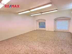 Pronájem kanceláře, Praha - Karlín, Sokolovská, 36 m2