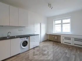 Pronájem bytu 2+kk, Praha - Vršovice, Novorossijská, 38 m2