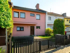 Prodej rodinného domu, Vroutek, Na Hůrce, 140 m2