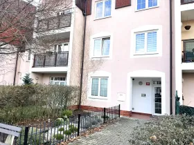 Prodej bytu 1+kk, Vestec, Ve Stromkách, 45 m2