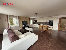 Pronájem bytu 3+kk, Vodochody, U Pošty, 153 m2
