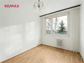 Prodej bytu 2+kk, Praha - Prosek, Zárybská, 42 m2