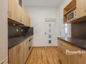 Prodej bytu 3+1, Hostinné, Dolní brána, 67 m2