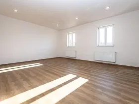 Pronájem bytu 1+kk, Praha - Nové Město, Lípová, 48 m2