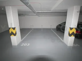 Pronájem garážového stání, Praha - Libeň, Březenská, 16 m2