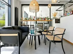 Prodej obchodního prostoru, Praha - Košíře, Naskové, 90 m2