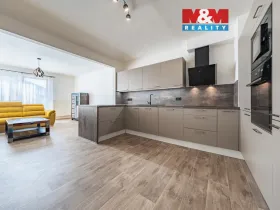 Prodej bytu 3+kk, Nehvizdy, Pražská, 65 m2