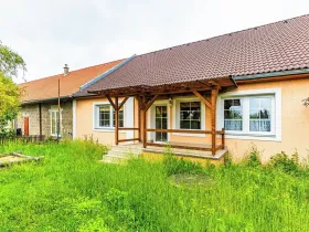 Prodej rodinného domu, Horní Skrýchov, 230 m2