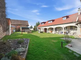 Prodej vícegeneračního domu, Hvozd, 216 m2