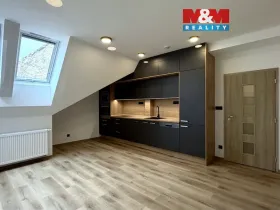 Pronájem bytu 2+kk, Louny, Pražská, 48 m2