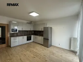 Pronájem bytu 2+kk, Kladno, Jaroslava Holečka, 53 m2