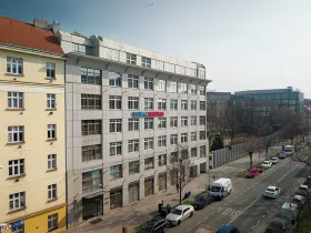 Pronájem kanceláře, Praha - Holešovice, U Uranie, 270 m2