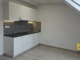 Pronájem bytu 2+kk, Praha - Smíchov, Nádražní, 35 m2