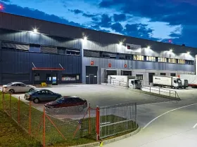 Pronájem skladu, Hostivice, 2700 m2