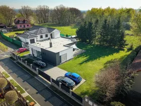 Prodej rodinného domu, Kamenice, Topasová, 130 m2