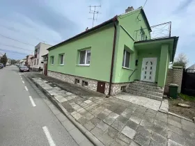 Prodej rodinného domu, Lednice, 202 m2