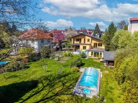 Prodej rodinného domu, Strančice, 336 m2
