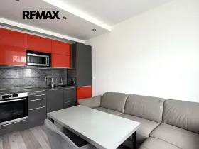 Pronájem bytu 2+kk, Praha - Kyje, Pelušková, 38 m2