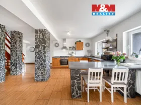 Prodej rodinného domu, Radonice - Vintířov, 312 m2