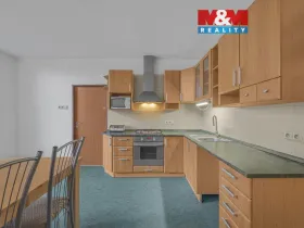 Prodej bytu 3+1, Jaroměř - Pražské Předměstí, Husova, 124 m2