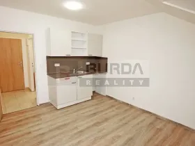 Pronájem bytu 1+kk, Neratovice, 25 m2