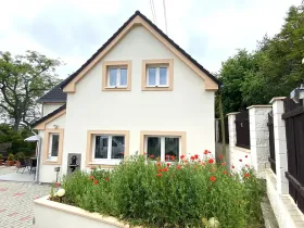Pronájem rodinného domu, Klecany, Na vršku, 140 m2