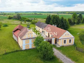 Prodej rodinného domu, Komárov, 450 m2