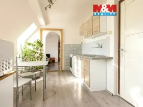 Prodej bytu 3+1, Cvikov - Cvikov II, Komenského, 56 m2