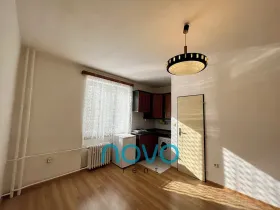 Pronájem bytu 1+kk, Praha - Hloubětín, Zelenečská, 21 m2