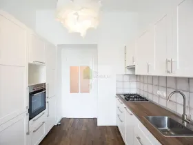 Pronájem bytu 2+kk, Praha - Žižkov, Ondříčkova, 43 m2