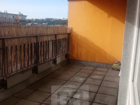 Pronájem bytu 1+kk, Praha - Vysočany, Pod Harfou, 36 m2