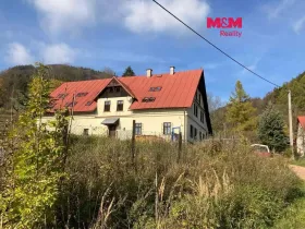 Pronájem chaty, Bernartice, 639 m2