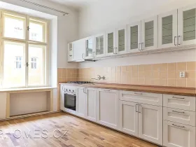 Pronájem bytu 3+1, Praha - Nové Město, Na hrádku, 101 m2