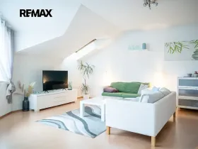 Prodej bytu 2+kk, Hradec Králové, Za Škodovkou, 68 m2