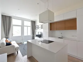 Pronájem bytu 2+kk, Praha - Vinohrady, náměstí Jiřího z Poděbrad, 56 m2