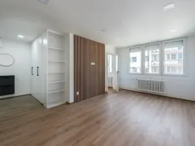 Prodej bytu 2+1, Praha - Lhotka, Zálesí, 42 m2