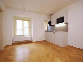 Pronájem bytu 2+kk, Praha - Staré Město, Kozí, 38 m2
