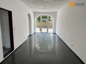 Pronájem obchodního prostoru, Liberec, Hanychovská, 47 m2