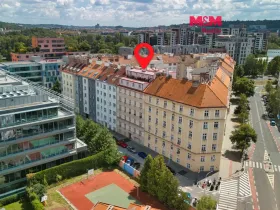 Prodej bytu 1+kk, Praha - Holešovice, U parního mlýna, 30 m2